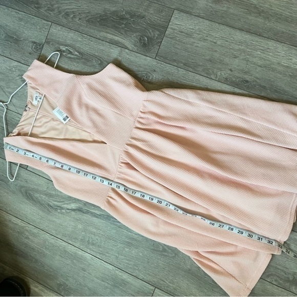 NWT Urban Outfitters Lucca Pink Dress - Picture 6 of 6